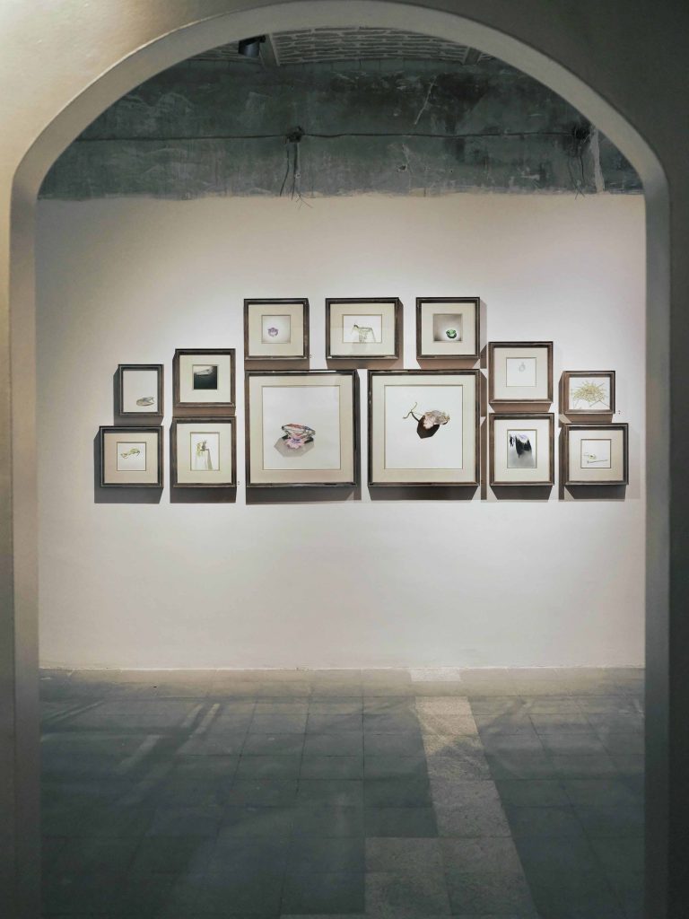 6 - Mahboobe Noroozi - If there's no light - Installation view