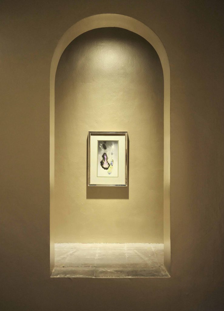 9 - Mahboobe Noroozi - If there's no light - Installation view